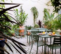 Kyriad Paris 10 canal Saint Martin Exterior