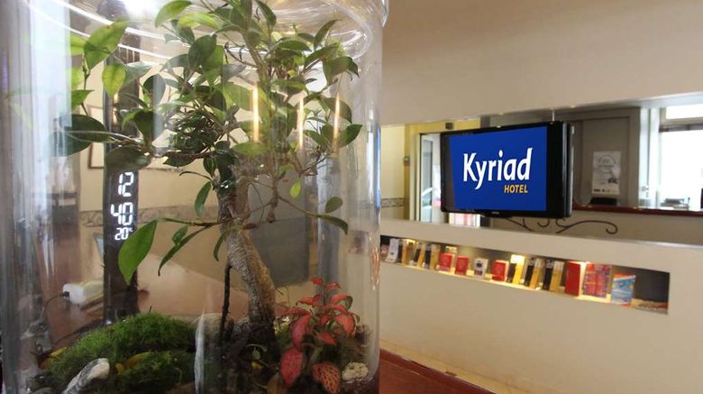 <b>Kyriad Paris 13 Italie Gobelins Lobby</b>. Images powered by <a href="https://iceportal.shijigroup.com/" title="IcePortal" target="_blank">IcePortal</a>.