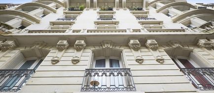 Kyriad Paris 18 - Porte de Clignancourt Exterior