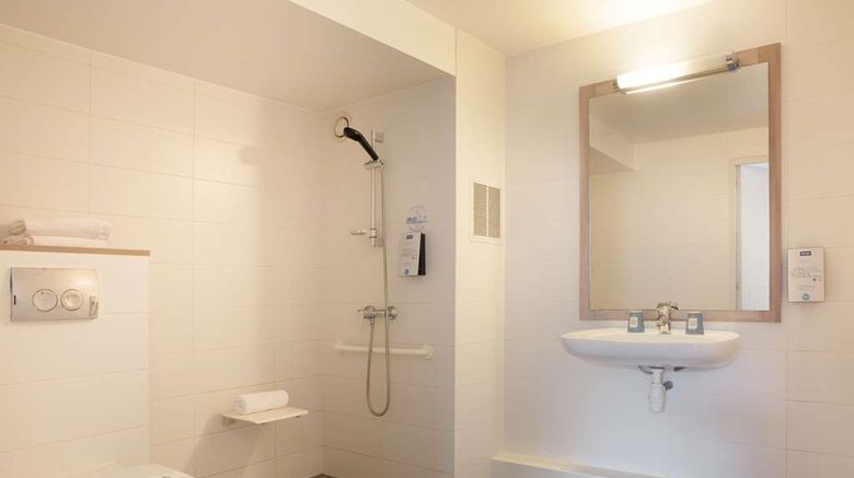 <b>Kyriad Paris Est - Porte de Bercy Room</b>. Images powered by <a href="https://iceportal.shijigroup.com/" title="IcePortal" target="_blank">IcePortal</a>.