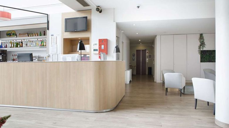 <b>Kyriad Paris Est - Porte de Bercy Lobby</b>. Images powered by <a href="https://iceportal.shijigroup.com/" title="IcePortal" target="_blank">IcePortal</a>.