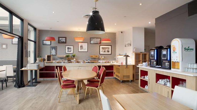 <b>Kyriad Paris Est - Porte de Bercy Restaurant</b>. Images powered by <a href="https://iceportal.shijigroup.com/" title="IcePortal" target="_blank">IcePortal</a>.