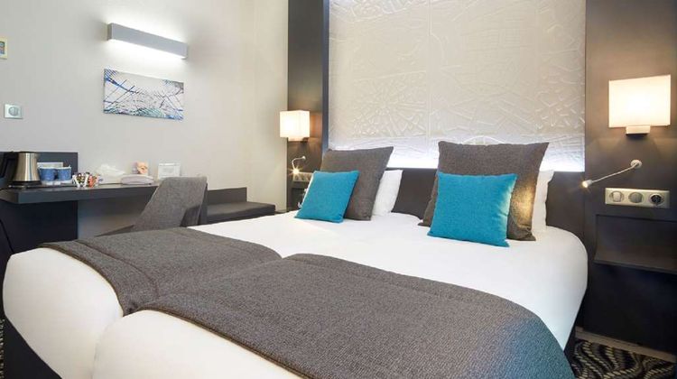 Kyriad Paris Ouest Bezons La Defense Room