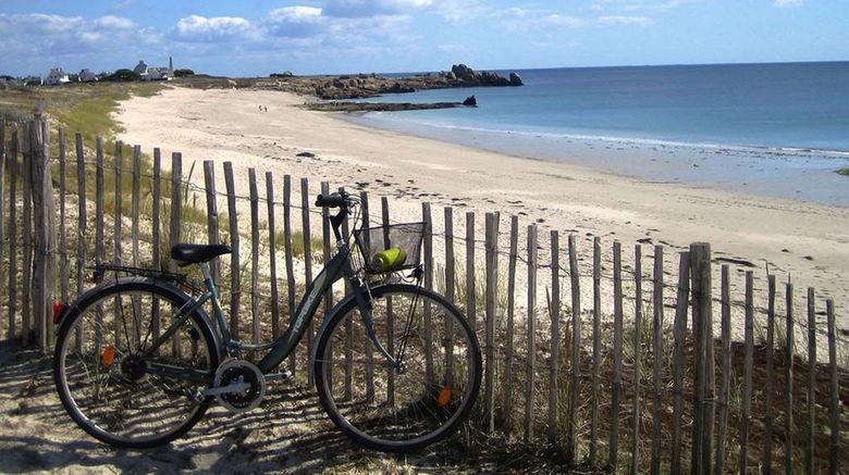 <b>Kyriad Quimper Pont-l'Abbe Beach</b>. Images powered by <a href="https://iceportal.shijigroup.com/" title="IcePortal" target="_blank">IcePortal</a>.