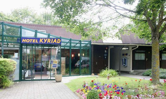 Kyriad Hotel Exterior