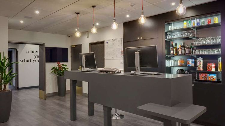 Kyriad Rennes Centre Lobby