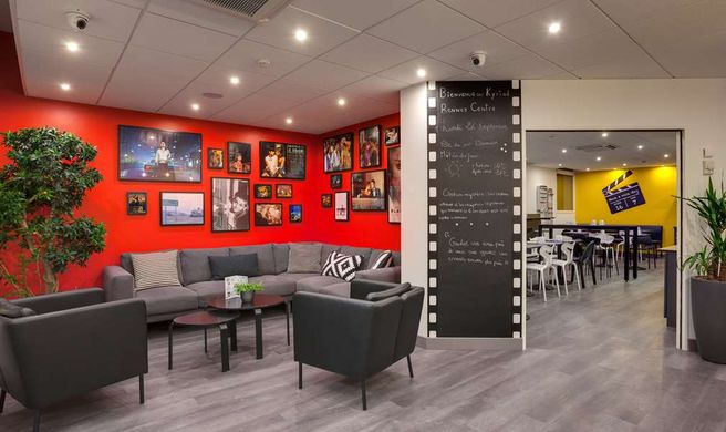 Kyriad Rennes Centre Lobby