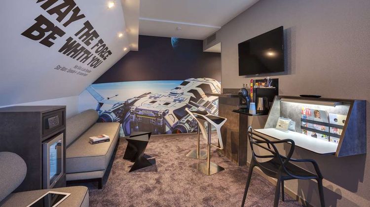 Kyriad Rennes Centre Suite