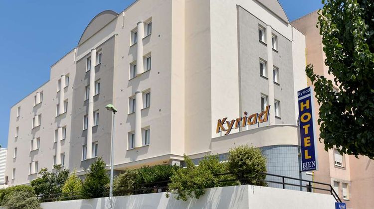 Hotel Kyriad Exterior