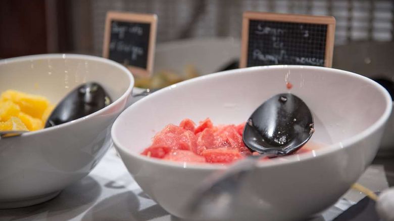 <b>Kyriad Saint Malo Ouest/Dinard Restaurant</b>. Images powered by <a href="https://iceportal.shijigroup.com/" title="IcePortal" target="_blank">IcePortal</a>.