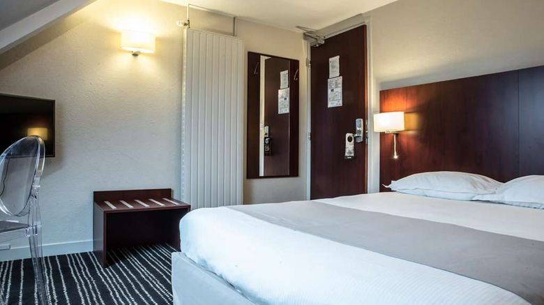 <b>Kyriad Saint Malo Ouest/Dinard Room</b>. Images powered by <a href="https://iceportal.shijigroup.com/" title="IcePortal" target="_blank">IcePortal</a>.