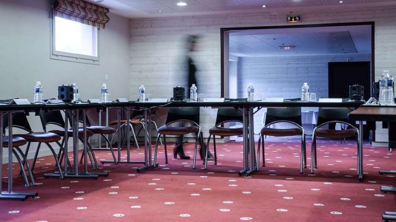 <b>Kyriad Saint Malo Ouest/Dinard Meeting</b>. Images powered by <a href="https://iceportal.shijigroup.com/" title="IcePortal" target="_blank">IcePortal</a>.