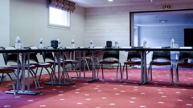 <b>Kyriad Saint Malo Ouest/Dinard Meeting</b>. Images powered by <a href="https://iceportal.shijigroup.com/" title="IcePortal" target="_blank">IcePortal</a>.