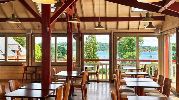 Kyriad Saint Malo Ouest/Dinard Restaurant