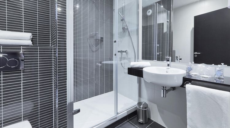 Hotel Kyriad Saint Quentin en Yvelines Room