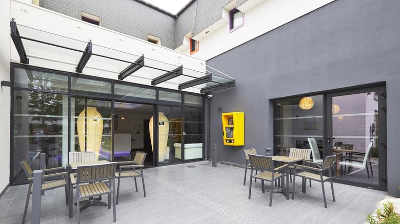 <b>Hotel Kyriad Saint Quentin en Yvelines Exterior</b>. Images powered by <a href="https://iceportal.shijigroup.com/" title="IcePortal" target="_blank">IcePortal</a>.