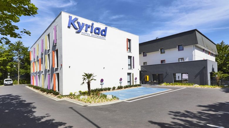 Hotel Kyriad Saint Quentin en Yvelines Exterior. Images powered by <a href="https://iceportal.shijigroup.com" target="_blank" rel="noopener">Ice Portal</a>.