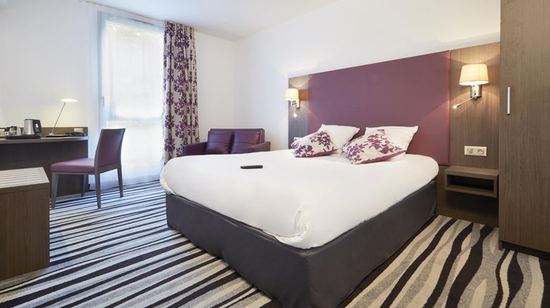 <b>Hotel Kyriad Saint Quentin en Yvelines Room</b>. Images powered by <a href="https://iceportal.shijigroup.com/" title="IcePortal" target="_blank">IcePortal</a>.