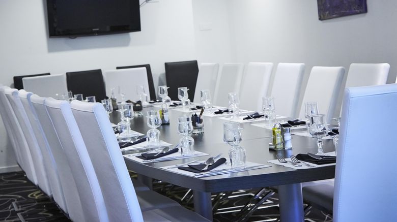<b>Hotel Kyriad Saint Quentin en Yvelines Meeting</b>. Images powered by <a href="https://iceportal.shijigroup.com/" title="IcePortal" target="_blank">IcePortal</a>.