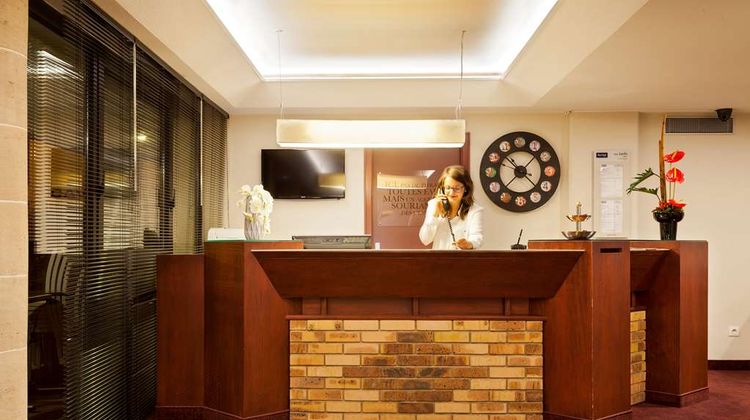 Hotel Kyriad Lobby