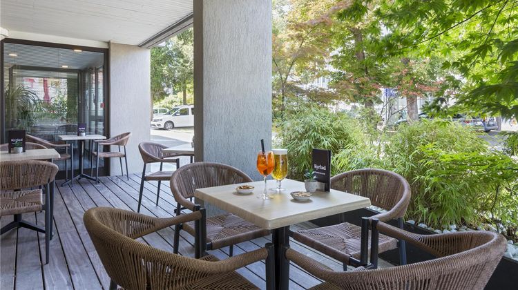 Hotel Kyriad Exterior