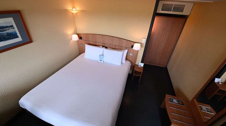 Kyriad Tarbes Odos Room