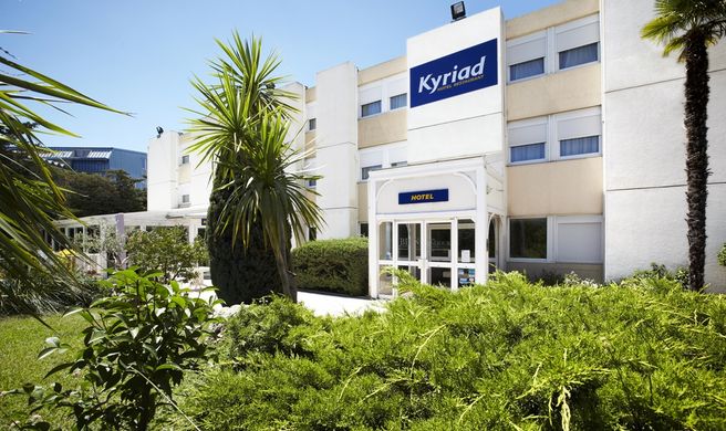 Hotel Kyriad Toulon Est-La Garde Exterior