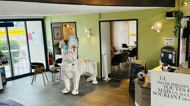 Kyriad Toulouse Roques Lobby