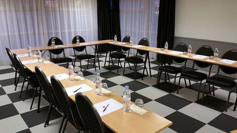 <b>Hotel Kyriad Tours-St Pierr des Corps Meeting</b>. Images powered by <a href="https://iceportal.shijigroup.com/" title="IcePortal" target="_blank">IcePortal</a>.