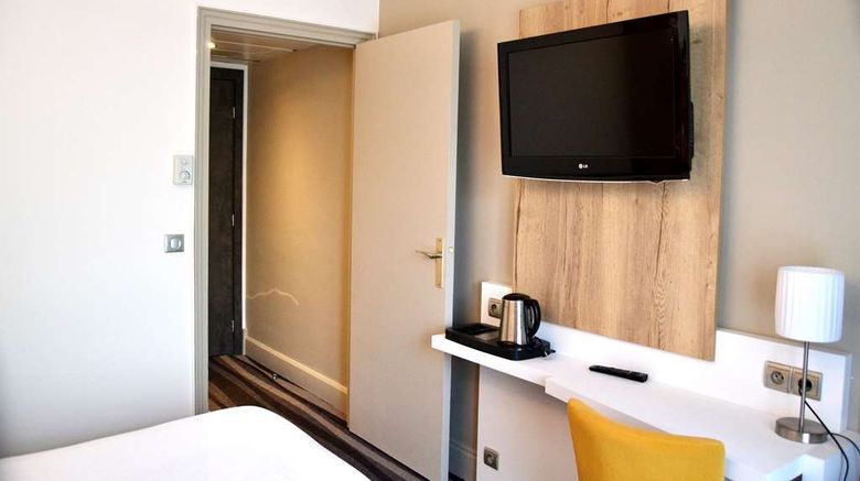<b>Hotel Kyriad Tours Centre Room</b>. Images powered by <a href="https://iceportal.shijigroup.com/" title="IcePortal" target="_blank">IcePortal</a>.