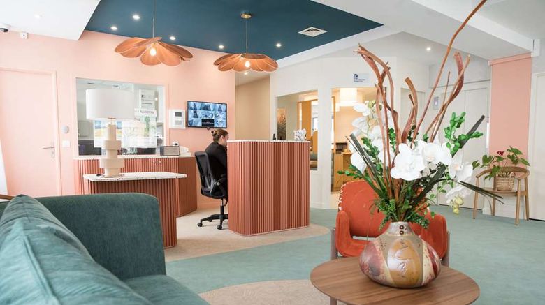 <b>Hotel Kyriad Villefranche Sur Saone Lobby</b>. Images powered by <a href="https://iceportal.shijigroup.com/" title="IcePortal" target="_blank">IcePortal</a>.
