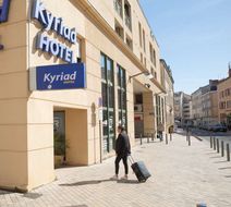 Hotel Kyriad Villefranche Sur Saone Exterior