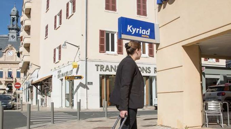 <b>Hotel Kyriad Villefranche Sur Saone Exterior</b>. Images powered by <a href="https://iceportal.shijigroup.com/" title="IcePortal" target="_blank">IcePortal</a>.