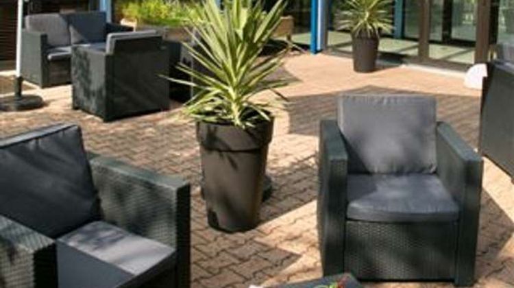 Kyriad Prestige Hotel Bordeaux/Merignac Exterior