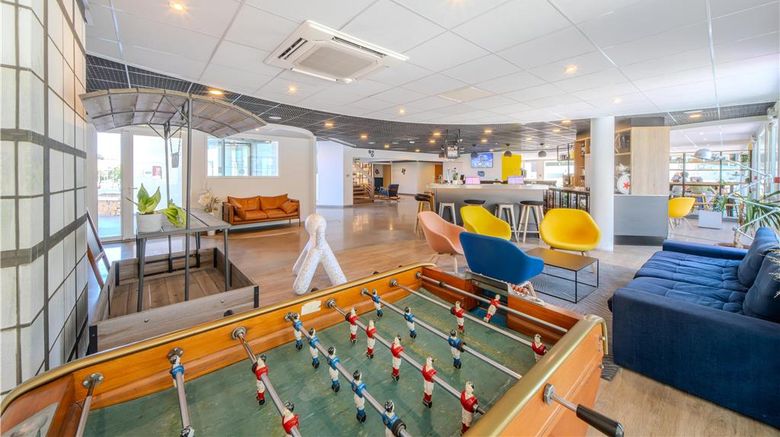 <b>Campanille Montpellier Ouest Croix Lobby</b>. Images powered by <a href="https://iceportal.shijigroup.com/" title="IcePortal" target="_blank">IcePortal</a>.