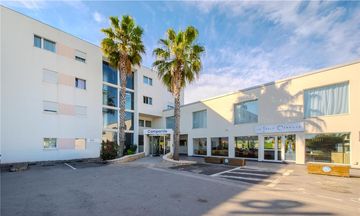 Campanille Montpellier Ouest Croix