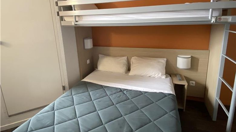 <b>Premiere Classe Angers Sud-Les Ponts DeC Room</b>. Images powered by <a href="https://iceportal.shijigroup.com/" title="IcePortal" target="_blank">IcePortal</a>.