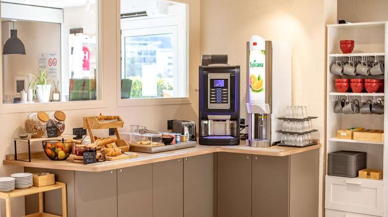<b>Premiere Classe Annecy Sud-Cran Grevrier Restaurant</b>. Images powered by <a href="https://iceportal.shijigroup.com/" title="IcePortal" target="_blank">IcePortal</a>.