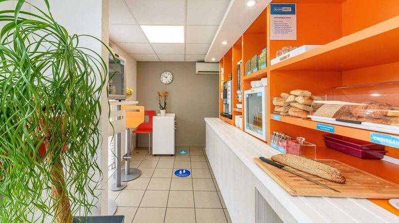 <b>Kyriad Direct Annemasse-Geneve Restaurant</b>. Images powered by <a href="https://iceportal.shijigroup.com/" title="IcePortal" target="_blank">IcePortal</a>.