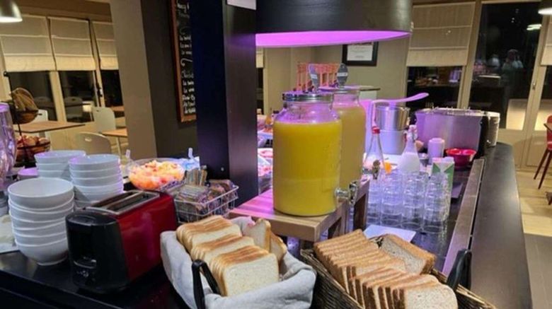 <b>Premiere Classe Hotel Auxerre Restaurant</b>. Images powered by <a href="https://iceportal.shijigroup.com/" title="IcePortal" target="_blank">IcePortal</a>.