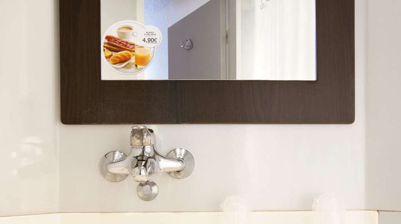 <b>Premiere Classe Hotel Auxerre Room</b>. Images powered by <a href="https://iceportal.shijigroup.com/" title="IcePortal" target="_blank">IcePortal</a>.