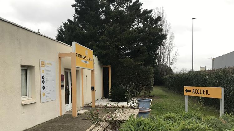 Premiere Classe Avignon-Courtine Exterior