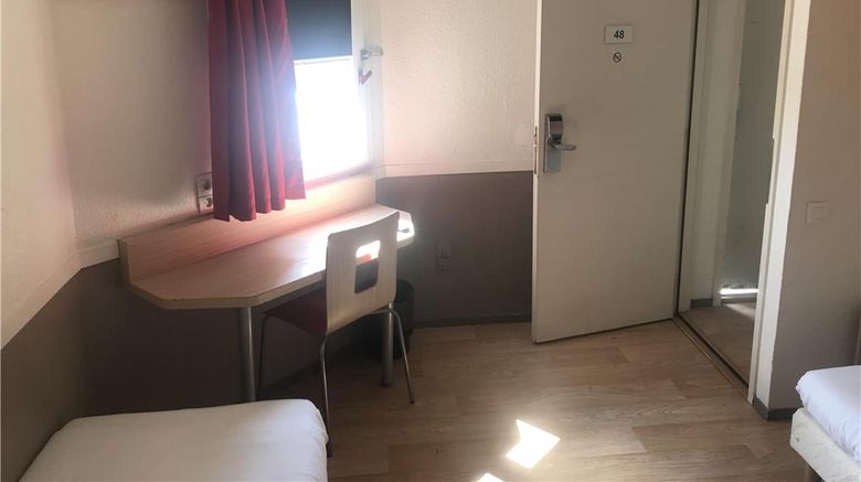 <b>Premiere Classe Avignon-Courtine Room</b>. Images powered by <a href="https://iceportal.shijigroup.com/" title="IcePortal" target="_blank">IcePortal</a>.