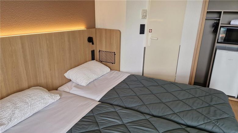 <b>Premiere Classe Avignon Nord-Le Pontet Room</b>. Images powered by <a href="https://iceportal.shijigroup.com/" title="IcePortal" target="_blank">IcePortal</a>.