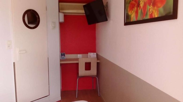 <b>Hotel Premiere Classe, Belfort Room</b>. Images powered by <a href="https://iceportal.shijigroup.com/" title="IcePortal" target="_blank">IcePortal</a>.
