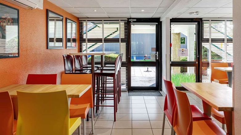 <b>Premiere Classe Bethune Fouquires les Be Restaurant</b>. Images powered by <a href="https://iceportal.shijigroup.com/" title="IcePortal" target="_blank">IcePortal</a>.