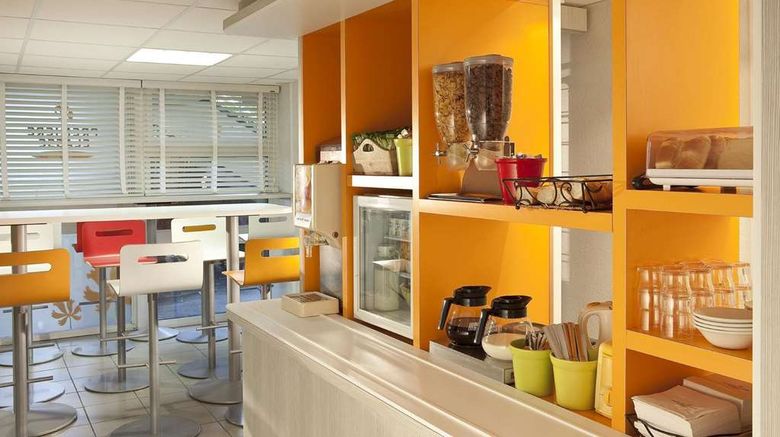 <b>Premiere Classe Hotel Caen  Mondeville Restaurant</b>. Images powered by <a href="https://iceportal.shijigroup.com/" title="IcePortal" target="_blank">IcePortal</a>.