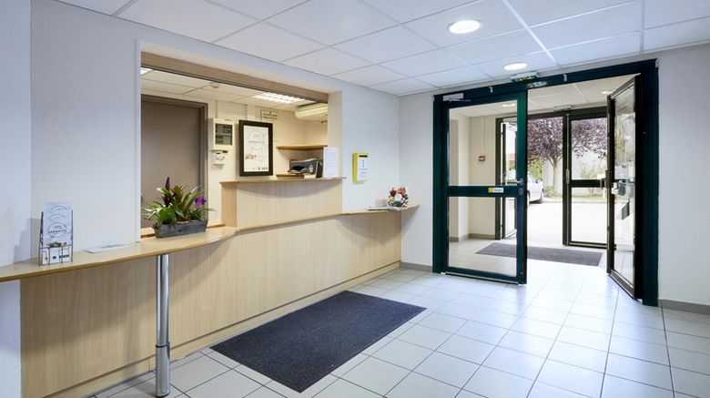 <b>Premiere Classe Chalon-Sur-Saone Lobby</b>. Images powered by <a href="https://iceportal.shijigroup.com/" title="IcePortal" target="_blank">IcePortal</a>.