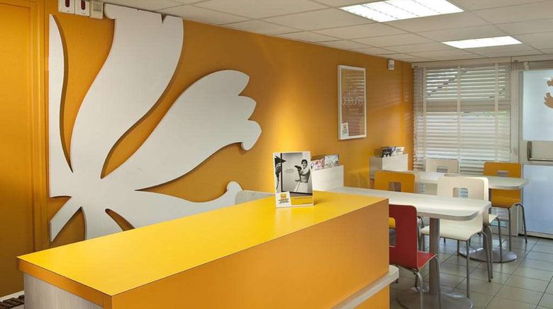 <b>Premiere Classe Charleville-Mezieres Lobby</b>. Images powered by <a href="https://iceportal.shijigroup.com/" title="IcePortal" target="_blank">IcePortal</a>.