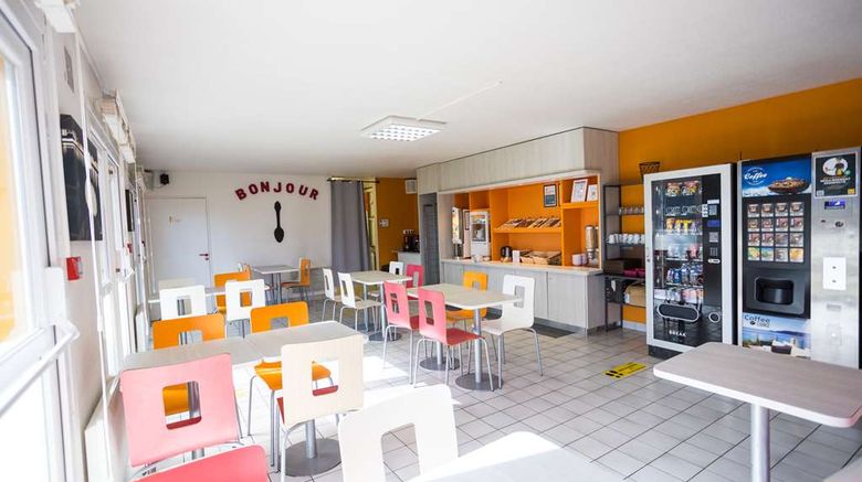 <b>Premiere Classe Cherbourg Tourlaville Restaurant</b>. Images powered by <a href="https://iceportal.shijigroup.com/" title="IcePortal" target="_blank">IcePortal</a>.